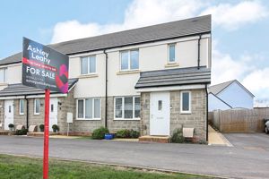 Front of house - click for photo gallery